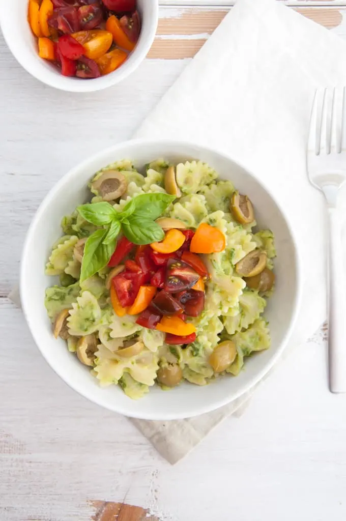 Creamy Avocado Pasta with olives and tomatoes