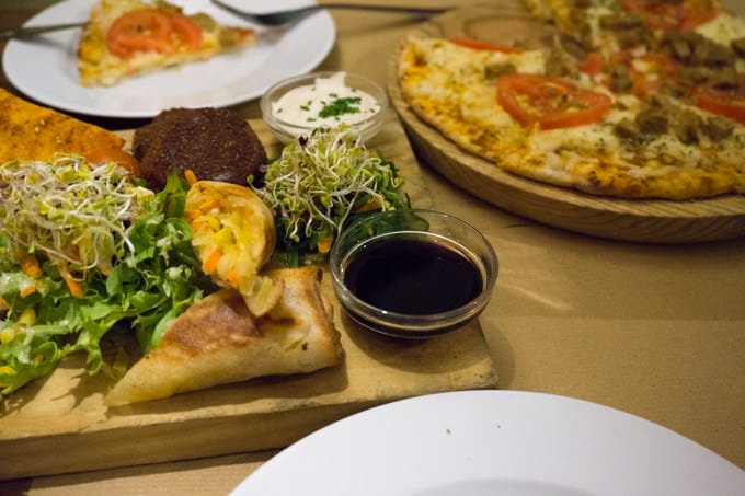 Vegetalia - vegan selection of starters and pizza