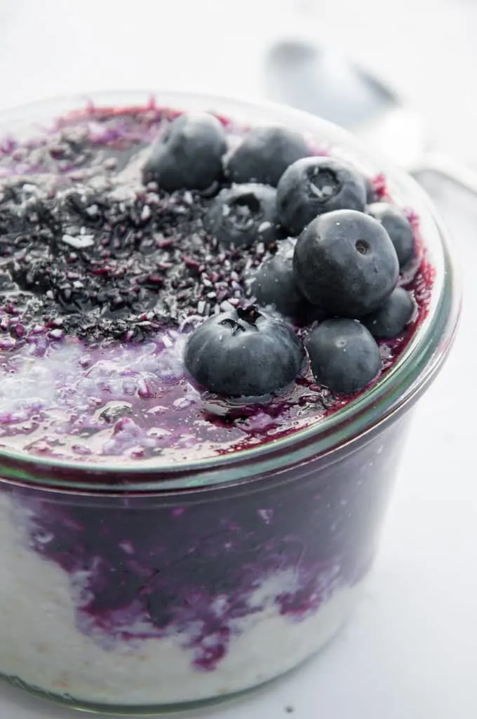 Vegan Blueberry Overnight Oats