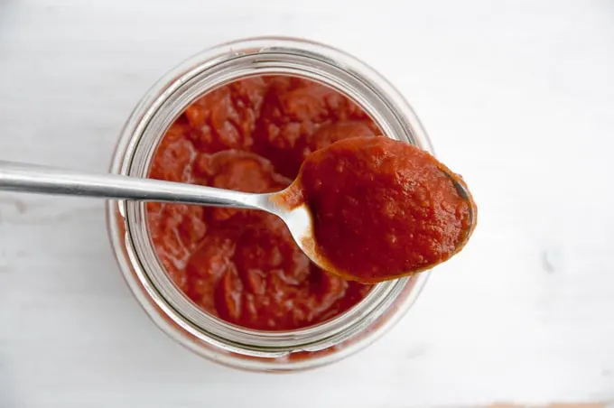 Vegan Date-Sweetened BBQ Sauce | ElephantasticVegan.com