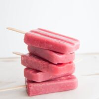 Vegan Raspberry Popsicles | ElephantasticVegan.com