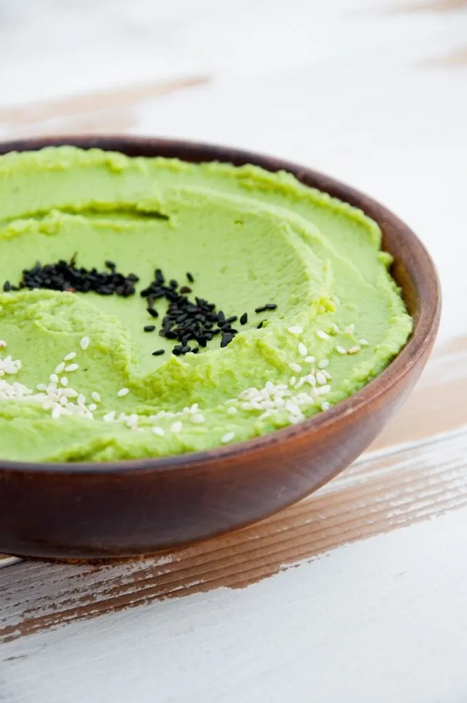 Oil-Free Spinach Hummus with black and white sesame seeds