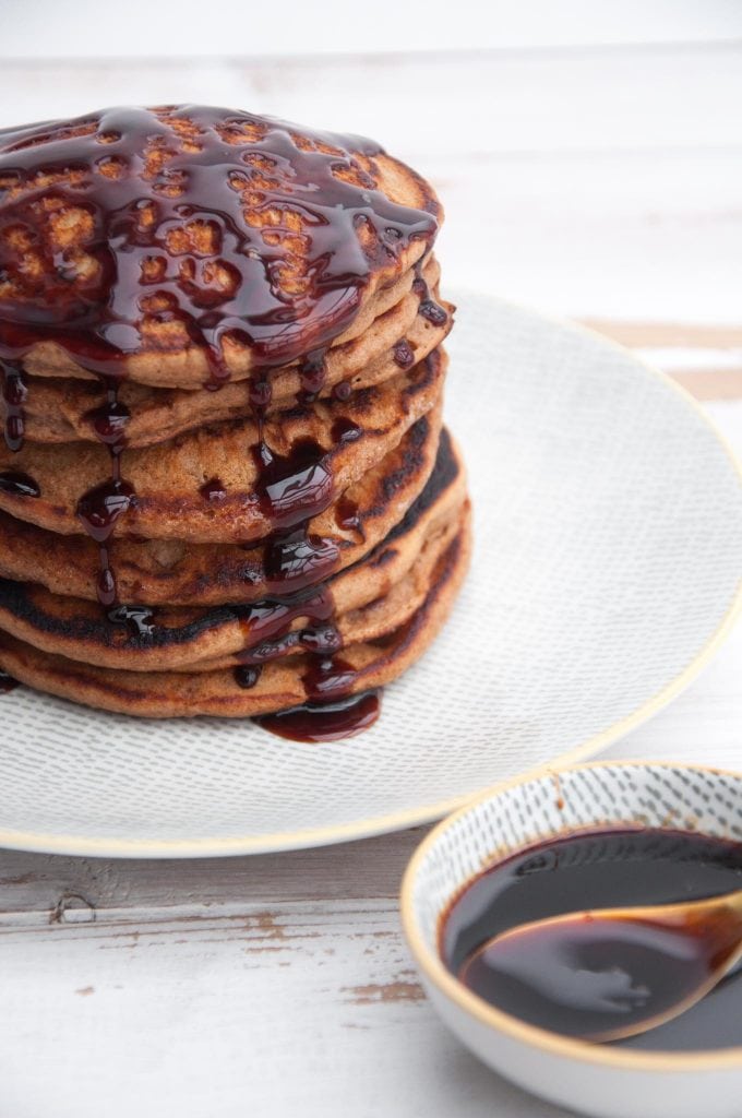 Vegan Gingerbread Pancakes and date syrup