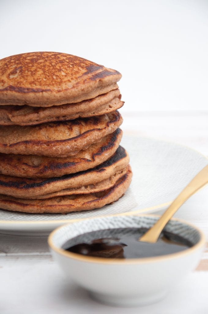 Vegan Gingerbread Pancakes and date syrup