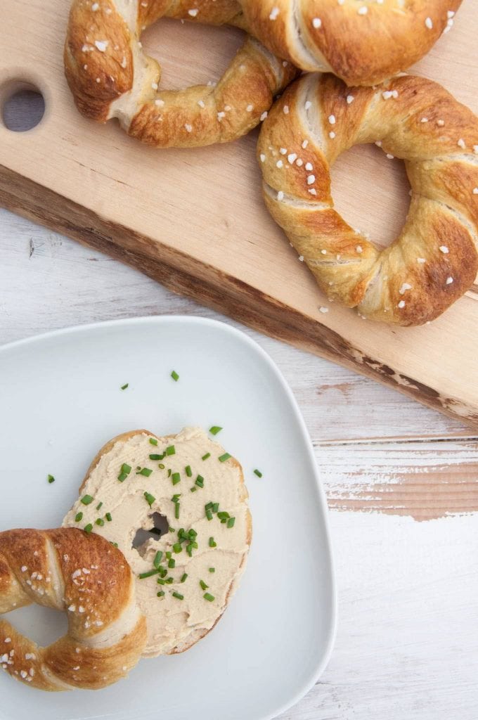 Twisted Pretzel Bagels