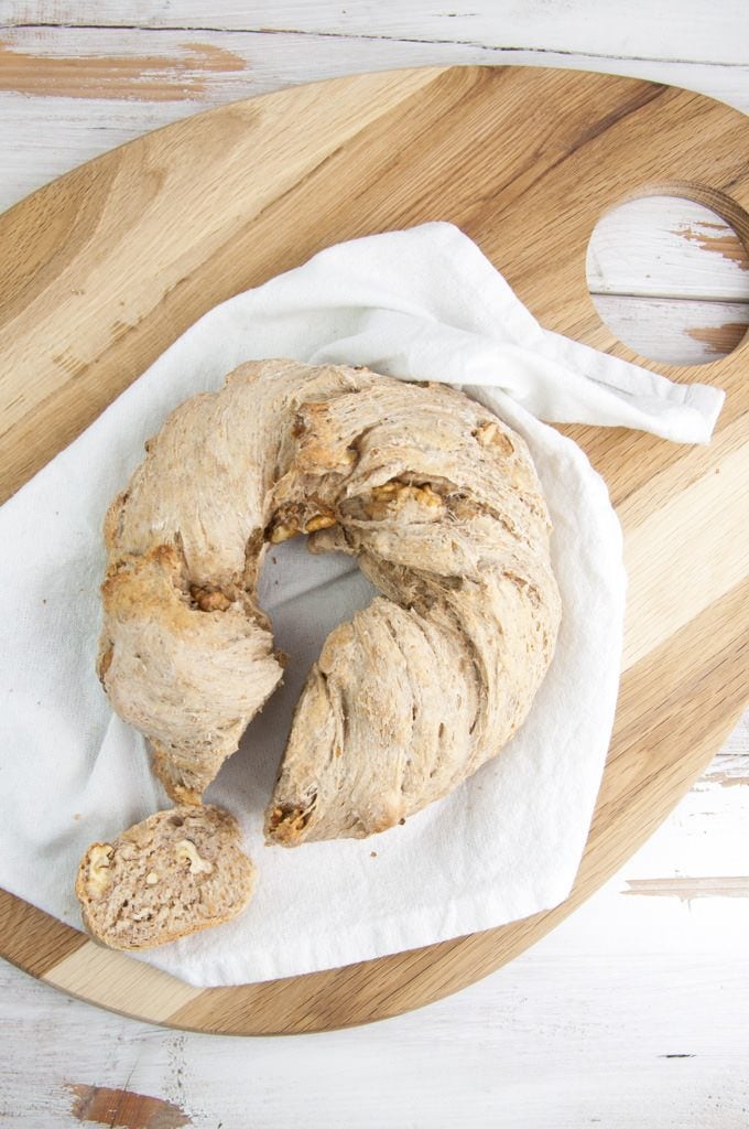 Walnut Bread Wreath