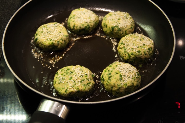 kale falafel in pan