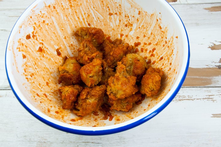 cauliflower wings with spicy sauce