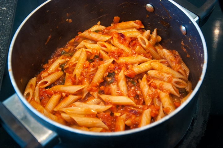 Carrot Bolognese in a pot