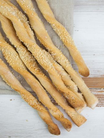 sesame grissini breadsticks