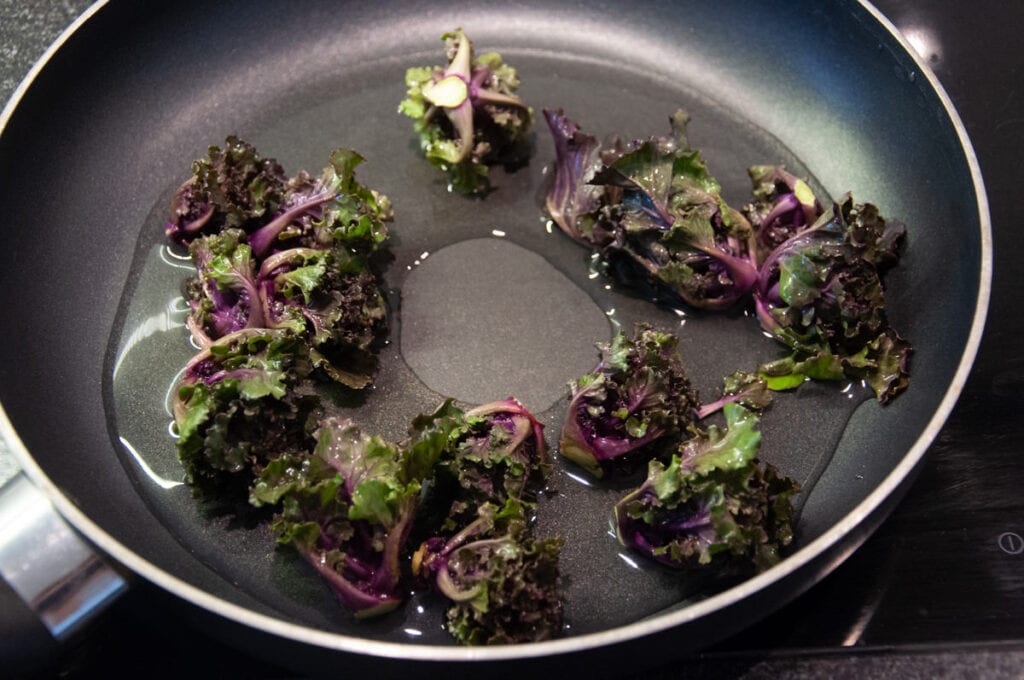 kalettes in pan