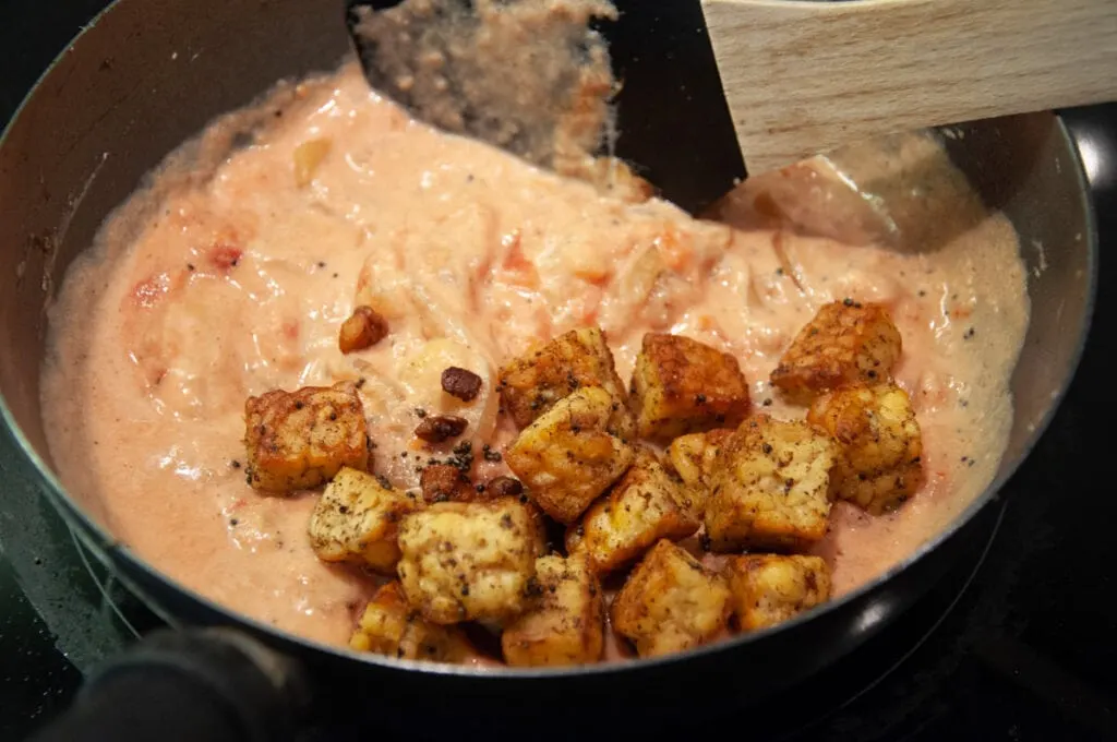 tempeh in curry sauce