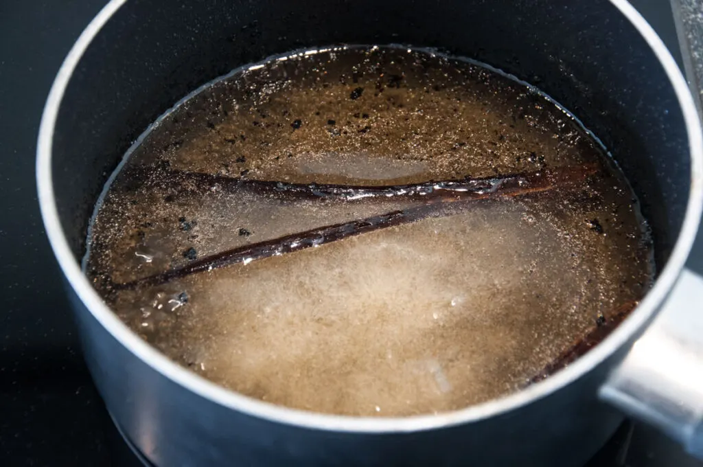 simmering vanilla syrup