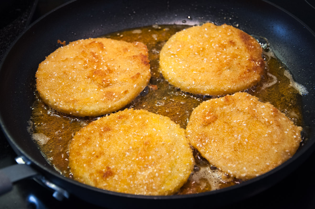 kohlrabi schnitzel in pan