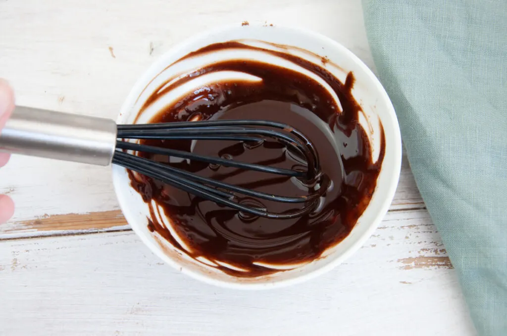 chocolate sauce