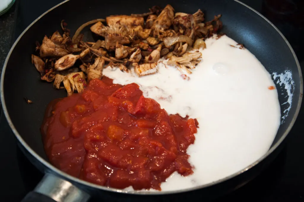 jackfruit, diced tomatoes and cashew sauce