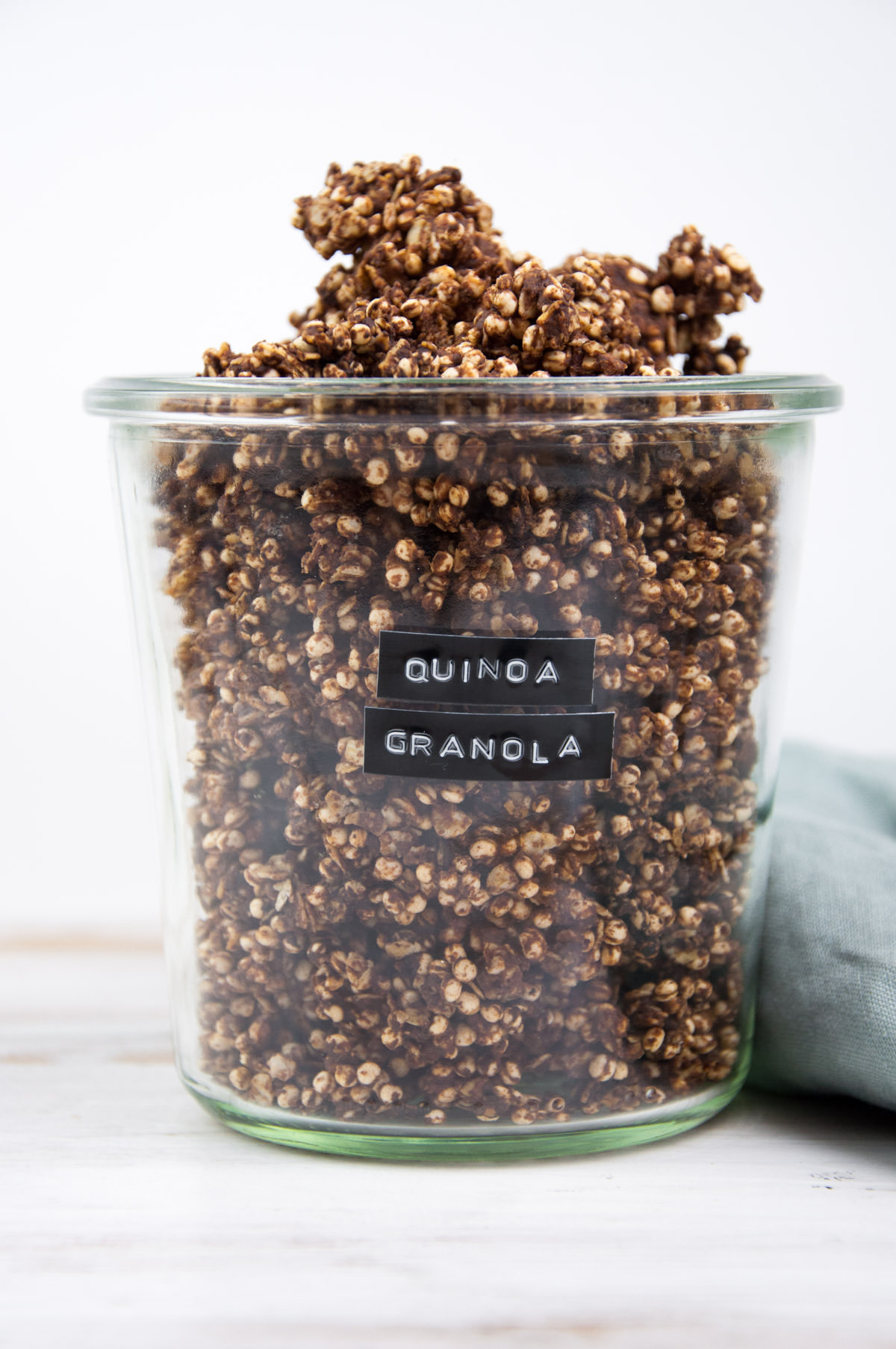 Royal familie Spille computerspil Held og lykke Puffed Quinoa Granola - Elephantastic Vegan
