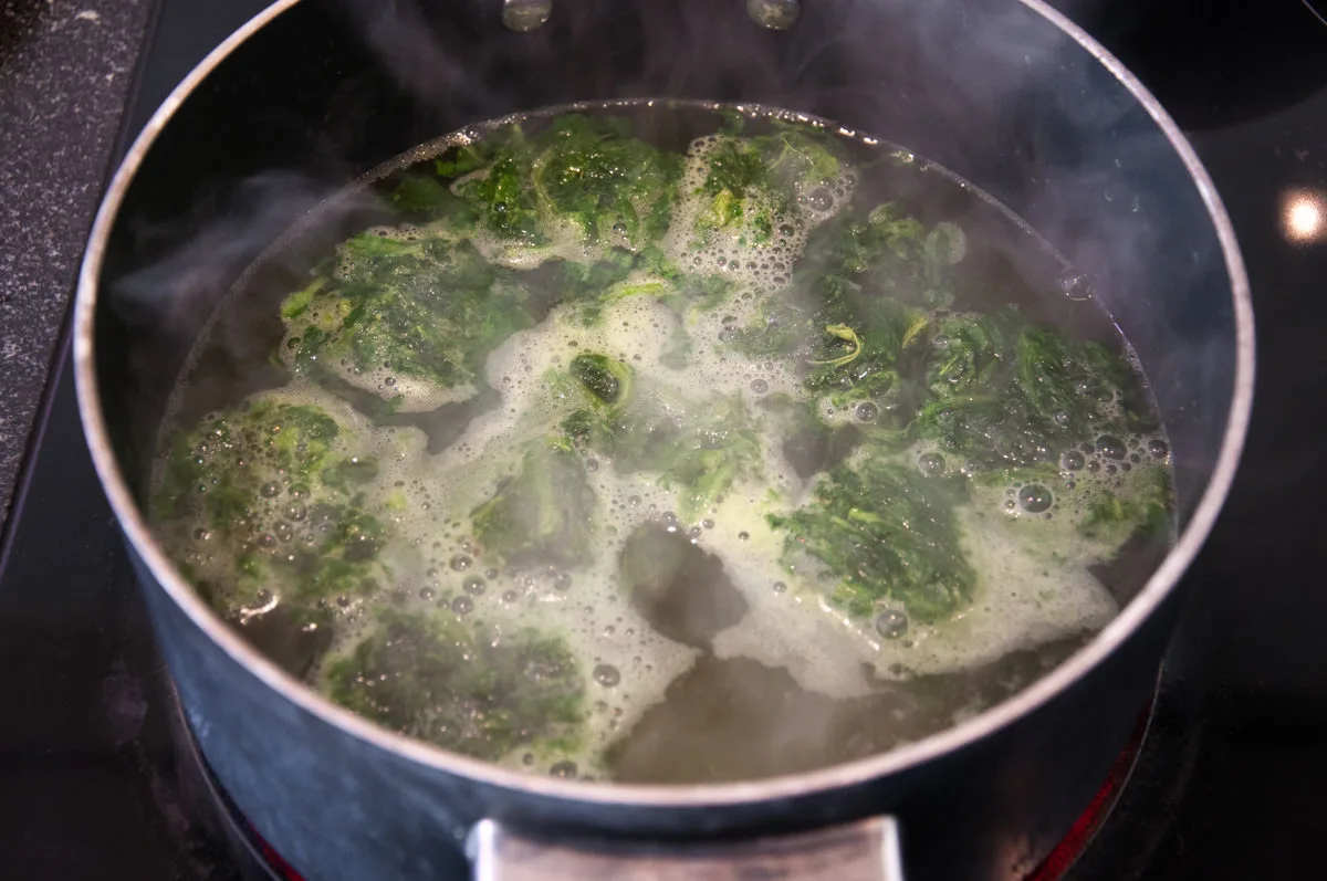 boiling spinach