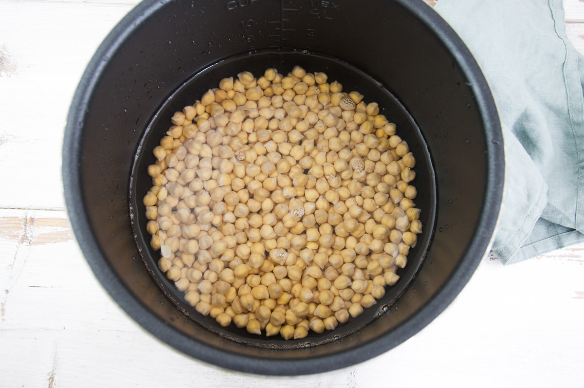 cooking chickpeas in an instant pot