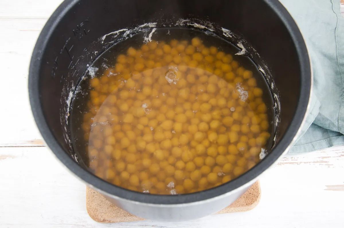 cooked chickpeas in an instant pot