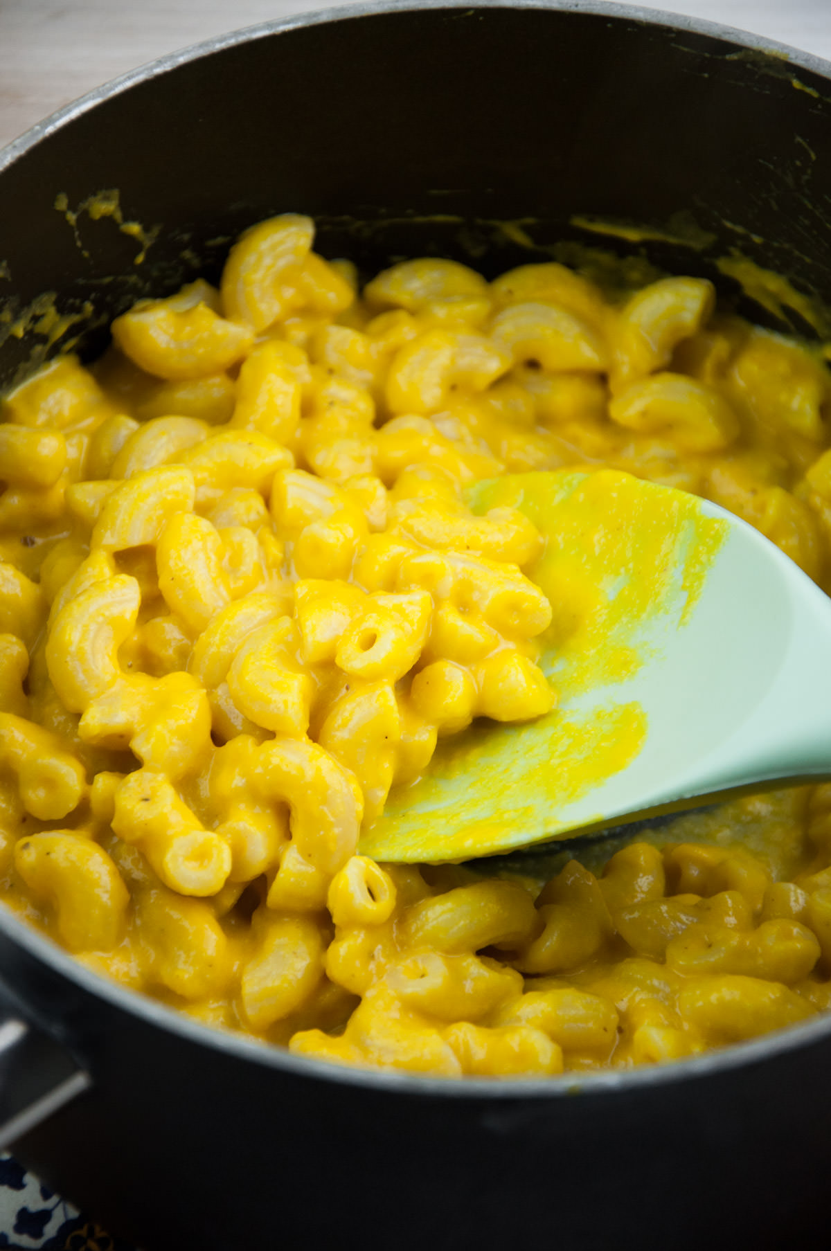 Vegan Pumpkin Mac and Cheese