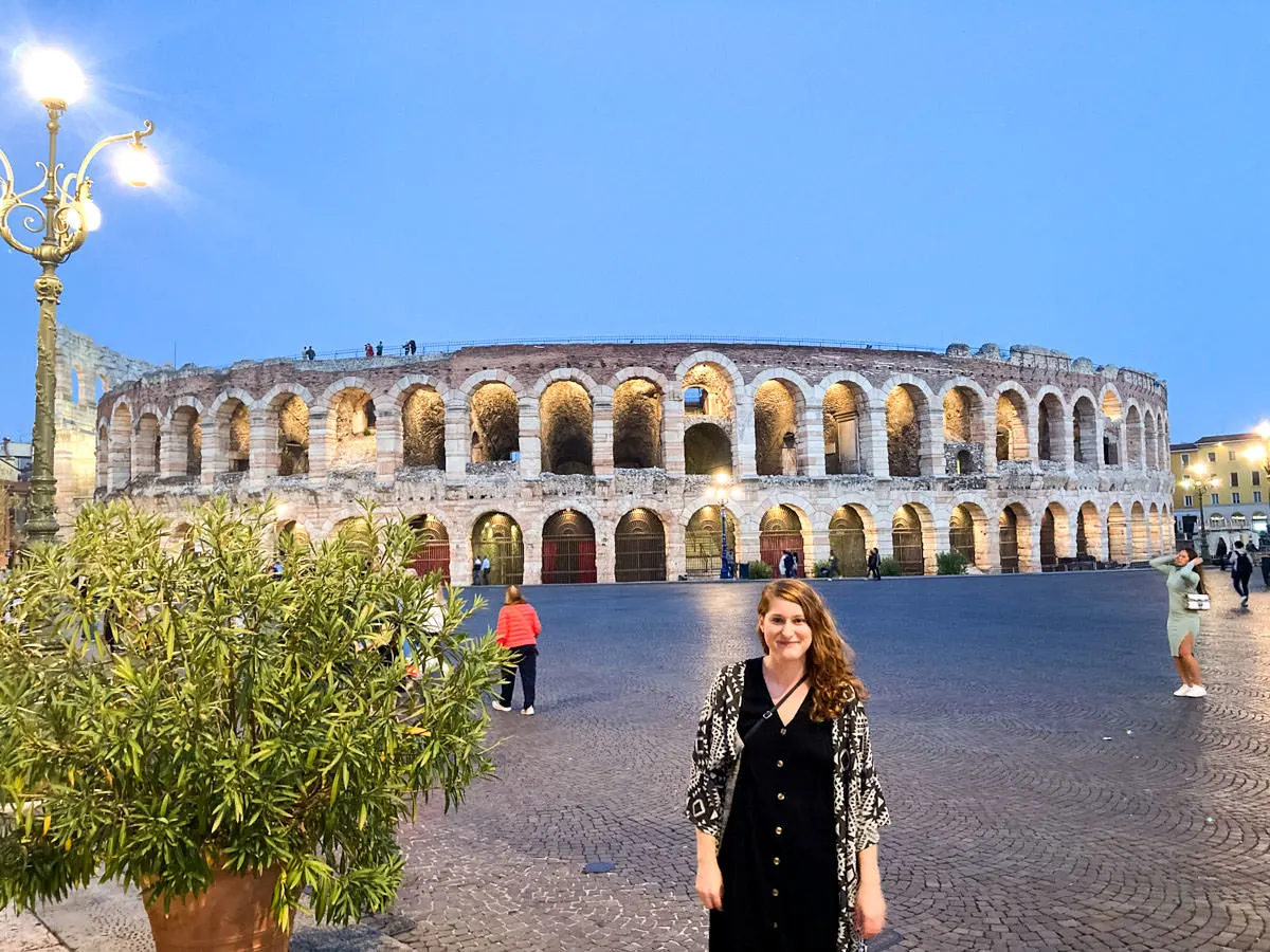 Me in front the arena