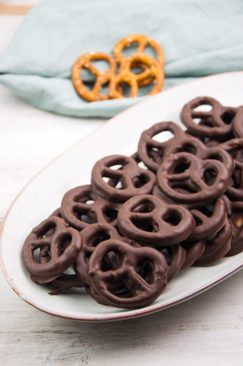 Chocolate Covered Pretzels - Elephantastic Vegan